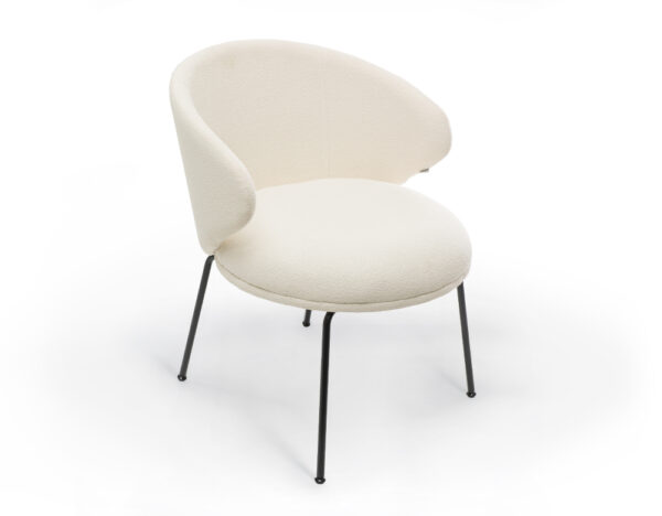 VALERIA LOUNGE CHAIR